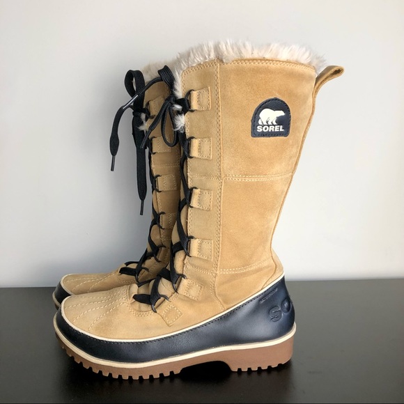 Sorel Tivoli High II Winter Boots (size 7) - Picture 2 of 11